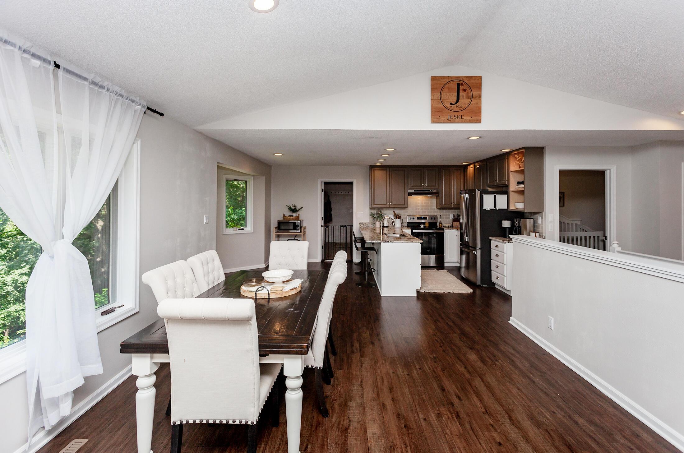 Kelley, Iowa, 50134, United States, 4 Bedrooms Bedrooms, ,2 BathroomsBathrooms,Residential,For Sale,1984612