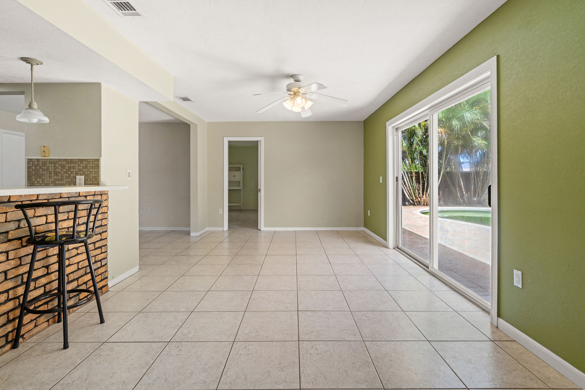 St. Petersburg, Florida, 33712, United States, 3 Bedrooms Bedrooms, ,2 BathroomsBathrooms,Residential,For Sale,1980659