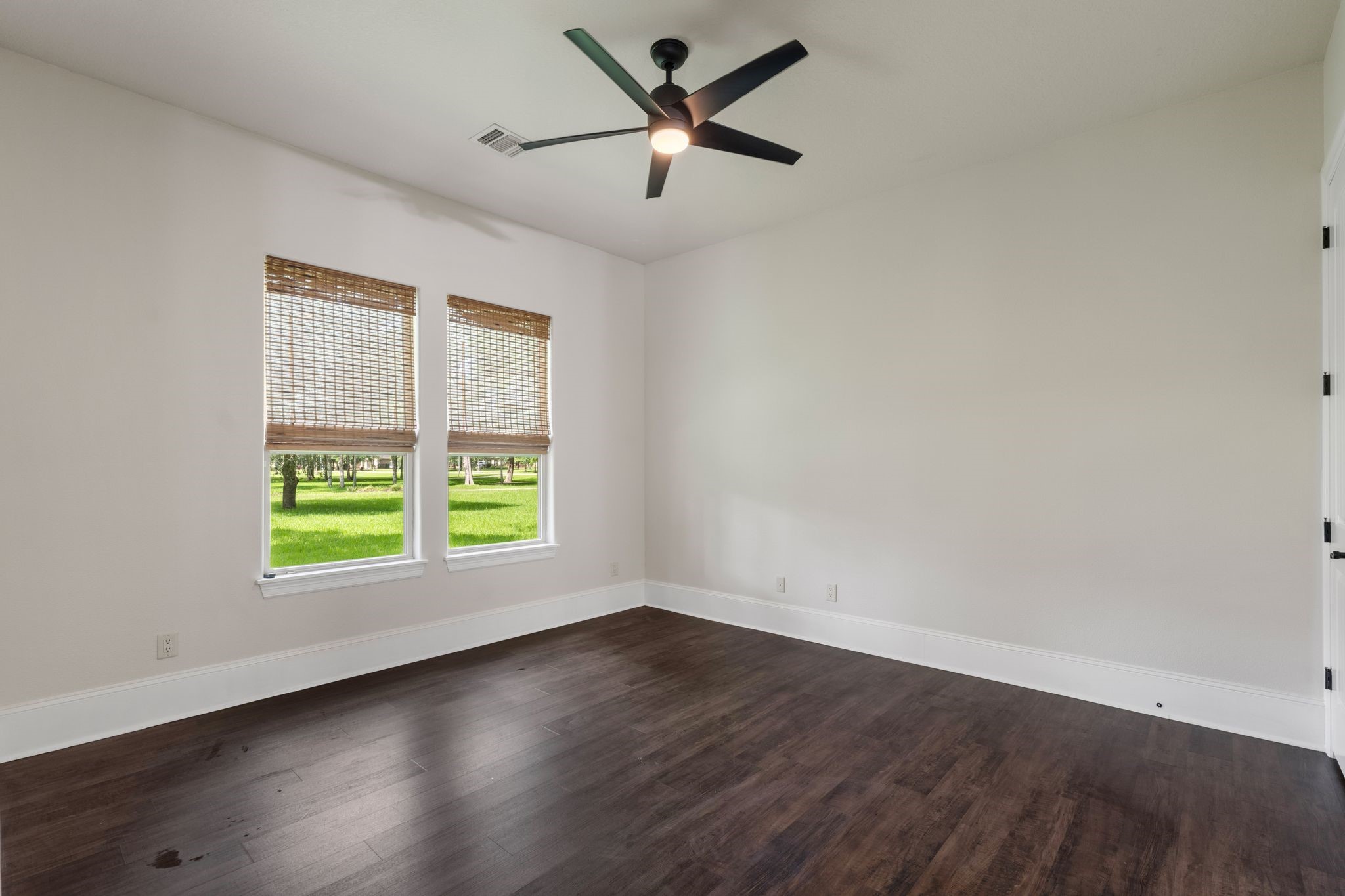  3422 Woodbine Drive - 物件實景