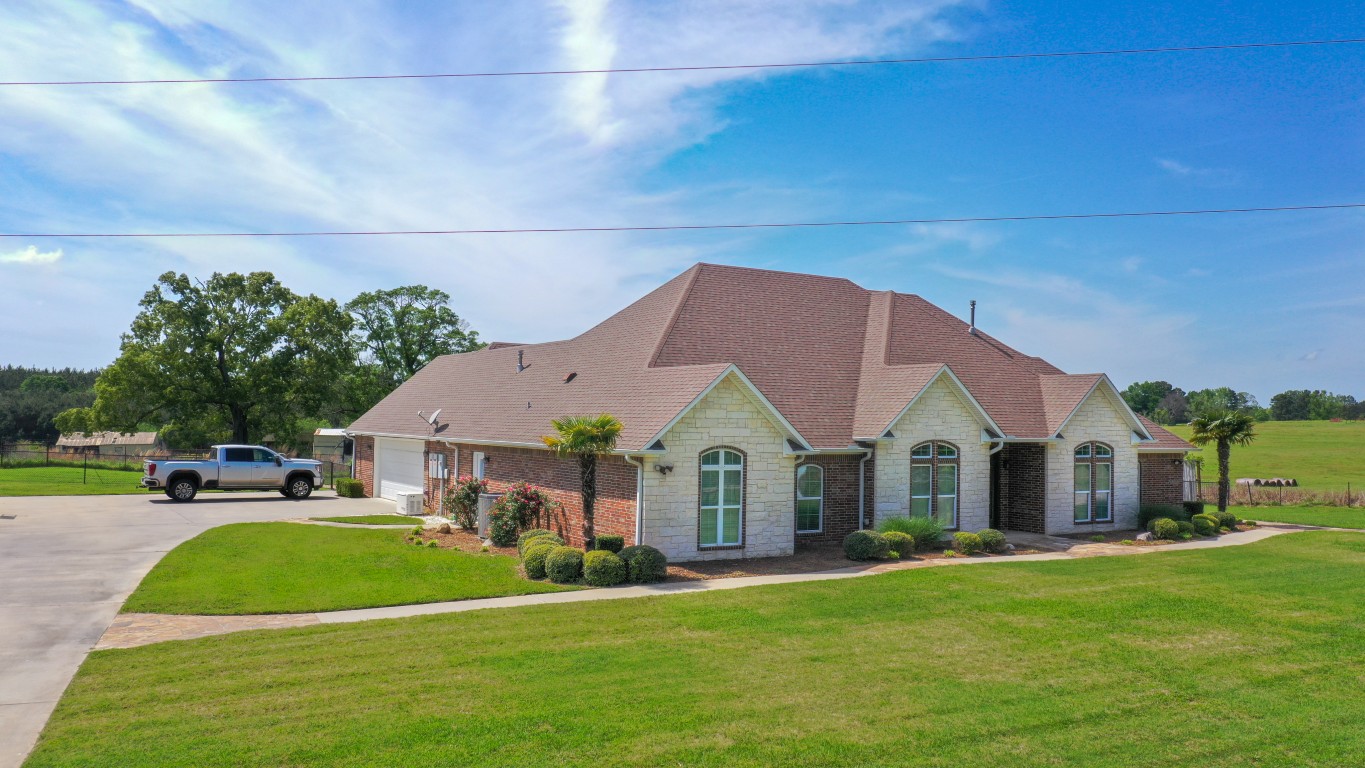 Bloomburg, Texas, 75556, United States, 4 Bedrooms Bedrooms, ,2 BathroomsBathrooms,Residential,For Sale,1789211