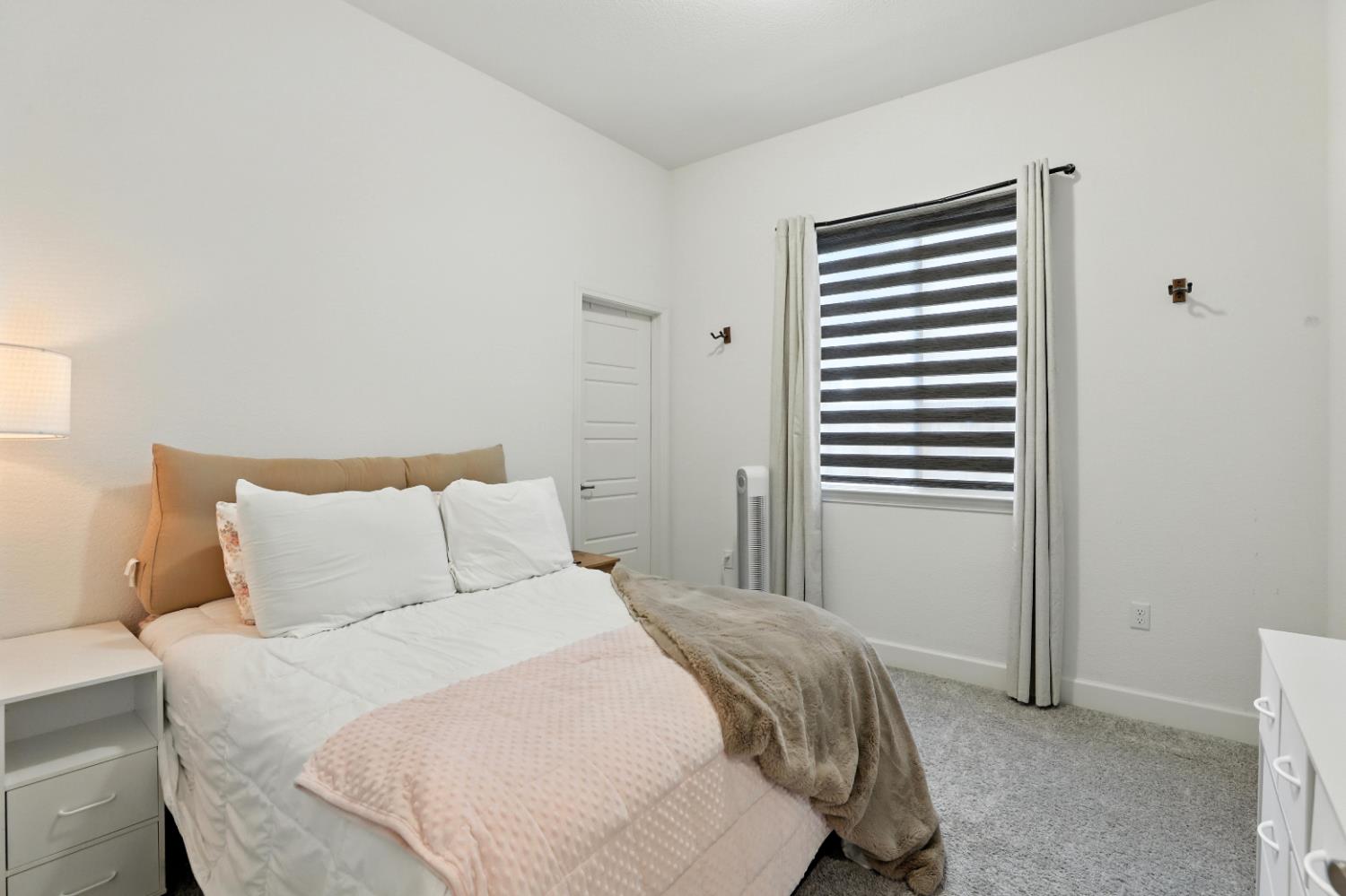 Sacramento, California, 95835, United States, 4 Bedrooms Bedrooms, ,3 BathroomsBathrooms,Residential,For Sale,1890575