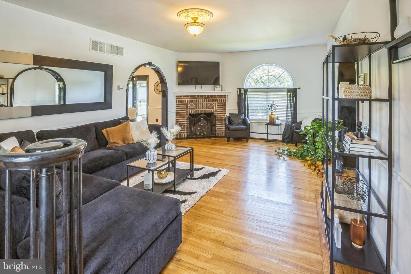 Wilmington, Delaware, 19805, United States, 6 Bedrooms Bedrooms, ,4 BathroomsBathrooms,Residential,For Sale,1940653