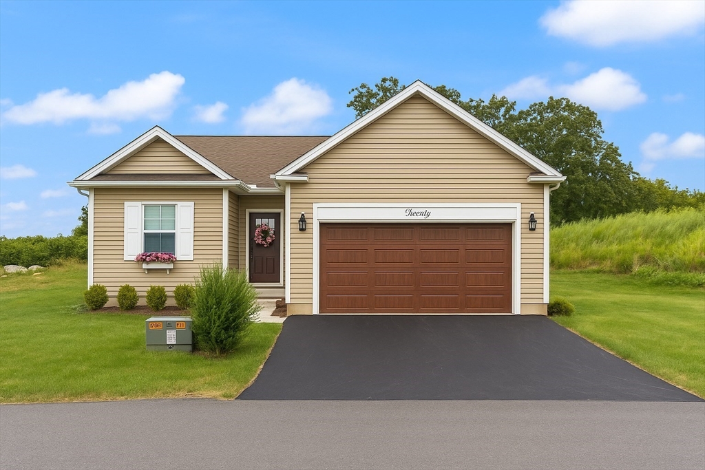 Littleton, Massachusetts, 01460, United States, 2 Bedrooms Bedrooms, ,2 BathroomsBathrooms,Residential,For Sale,1941973