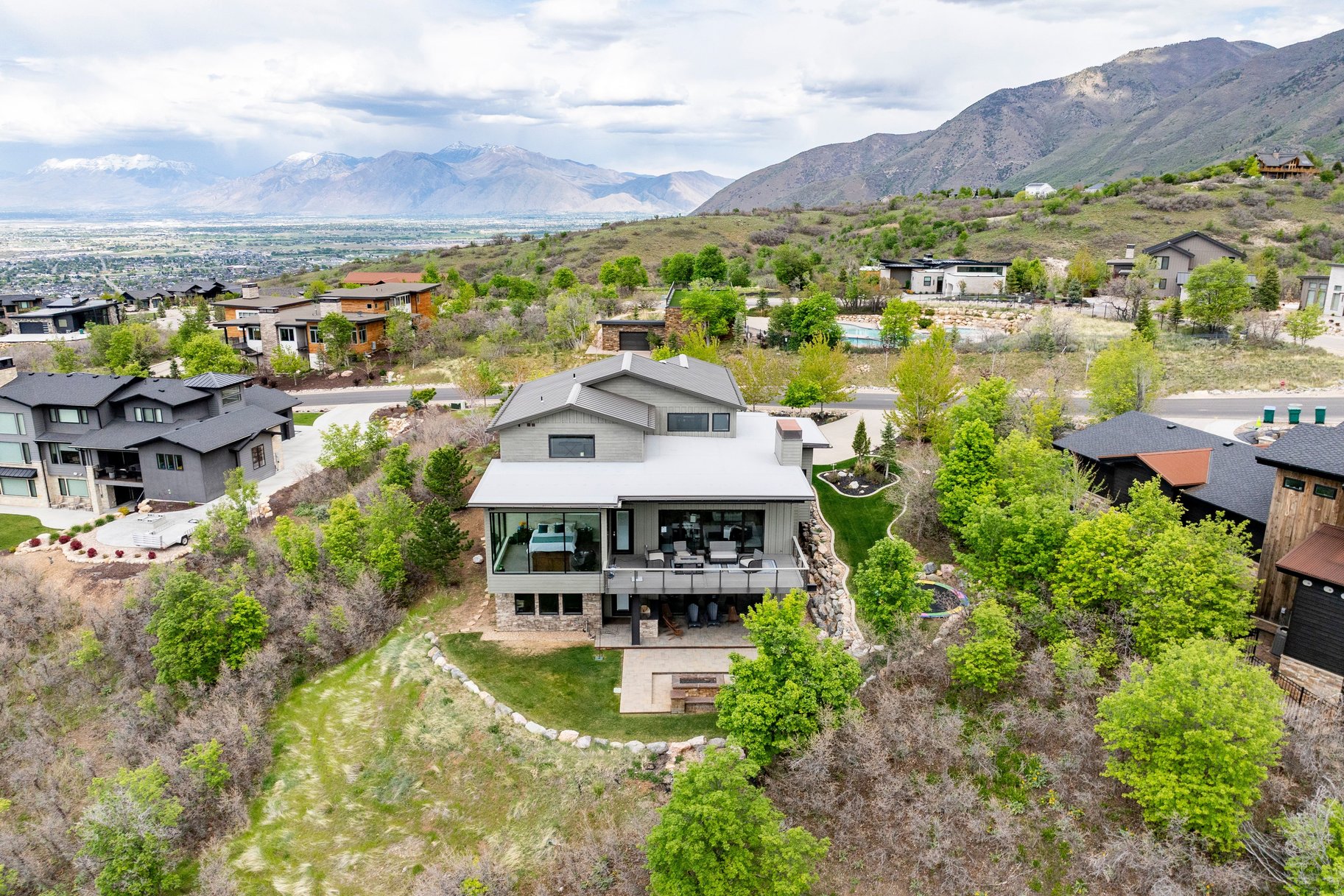 Mountain Contemporary Masterpiece with Panoramic Summit Creek Views - 物件實景