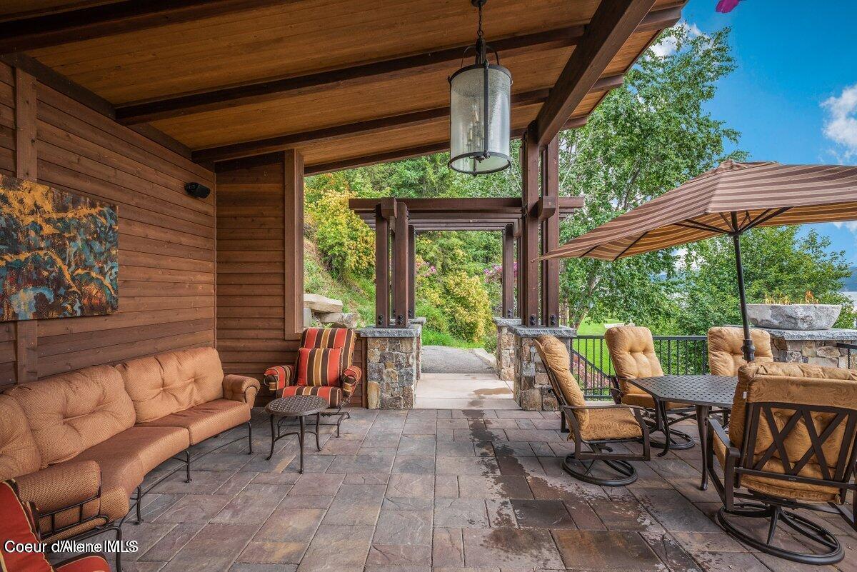 Coeur d'Alene, Idaho, 83814, United States, 4 Bedrooms Bedrooms, ,4 BathroomsBathrooms,Residential,For Sale,2044765