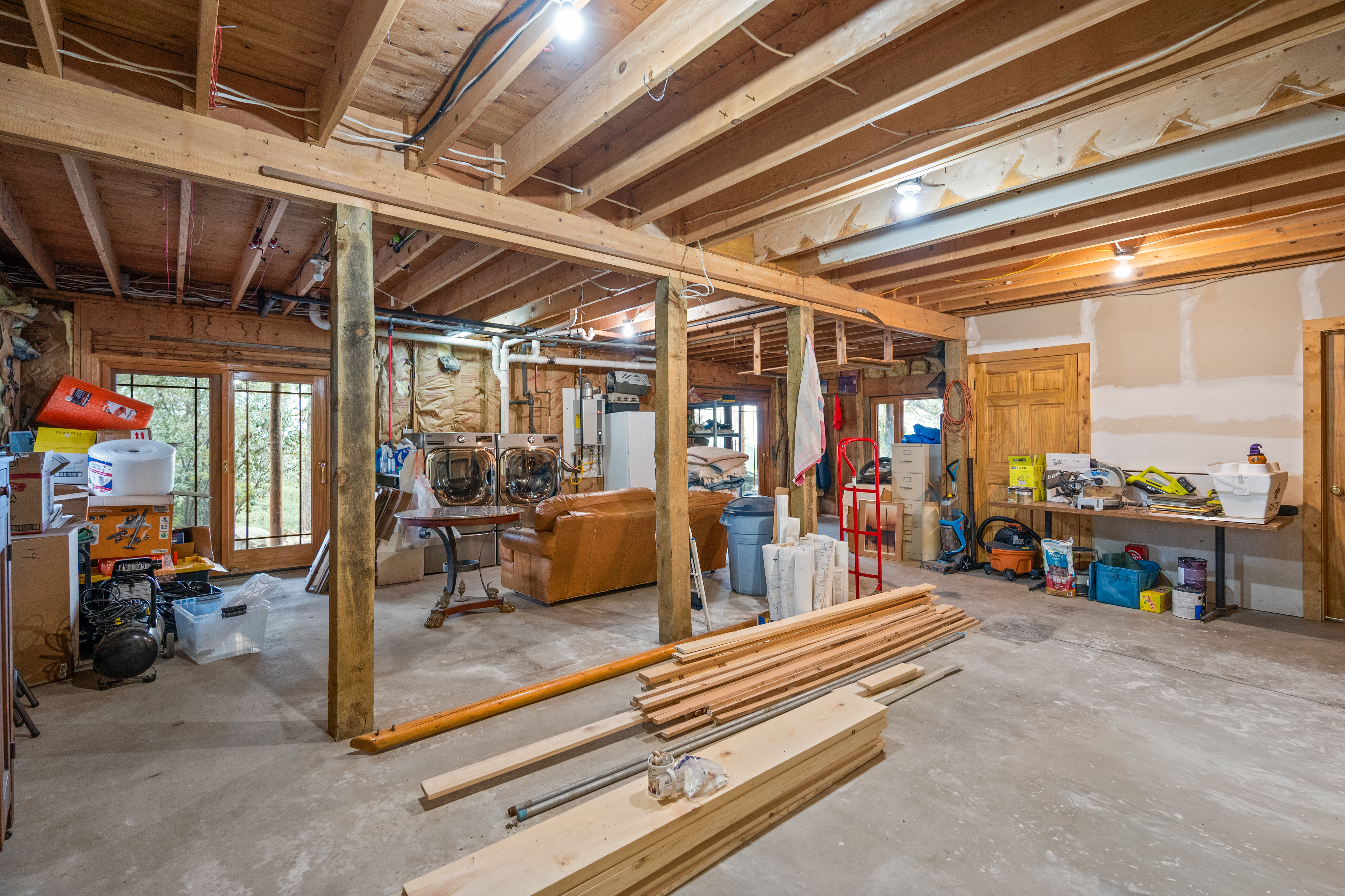  Chatfield Reservoir Log Home on Horse-Friendly 5 Acres with Wrap-Around Decks - 物件實景