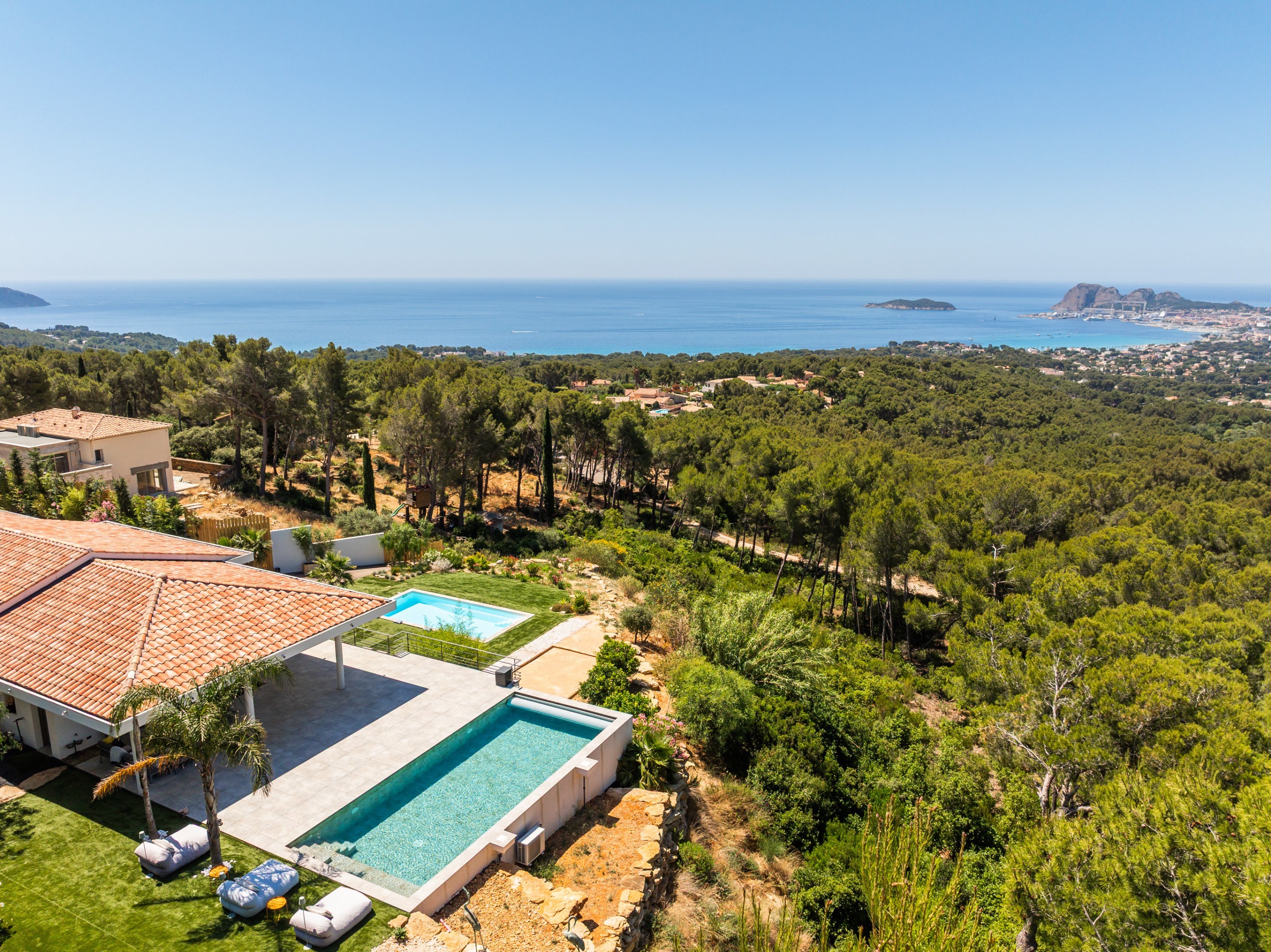  Ceyreste – Contemporary Villa with Exceptional Sea View, Expansive Garden - 物件實景