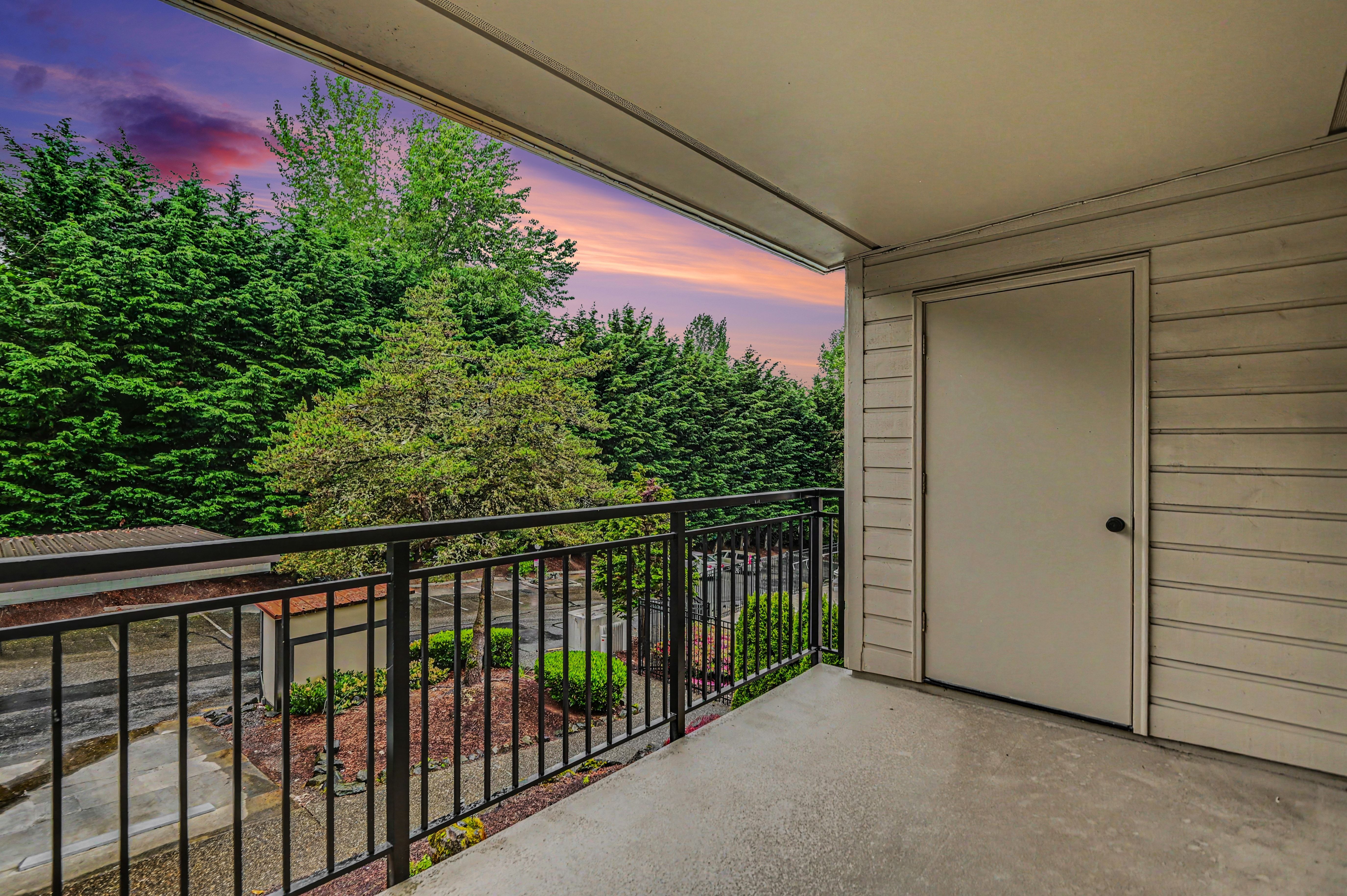  13616 NE 7th St, Unit# E3, Bellevue, WA 98005 - 物件實景