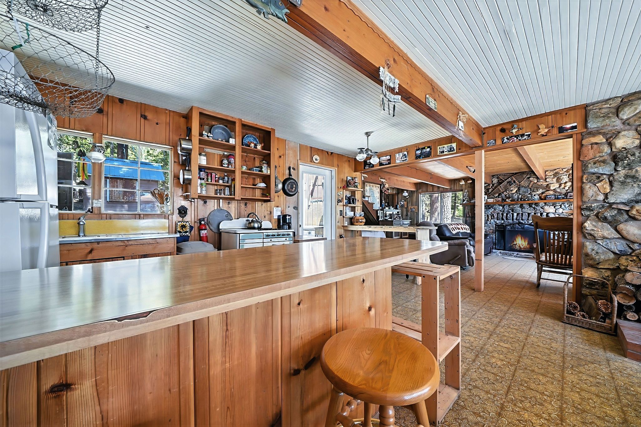  A Rare Opportunity to Own One of Silver Lake’s Best-Located Cabins - 物件實景