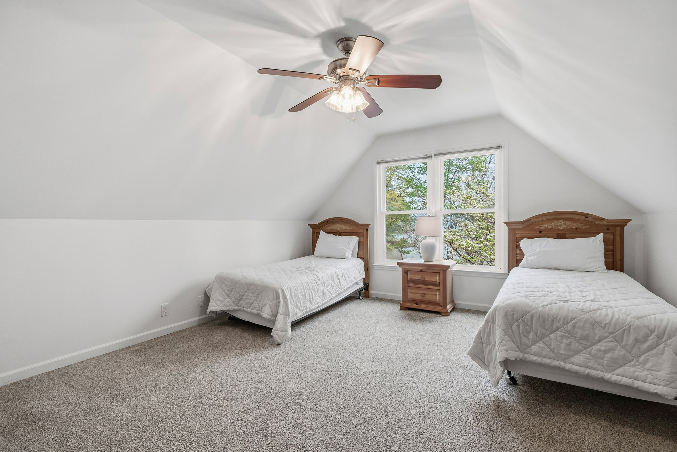  Move-in Ready Lakefront Home Delivers the Ultimate Lake Oconee Lifestyle - 物件實景