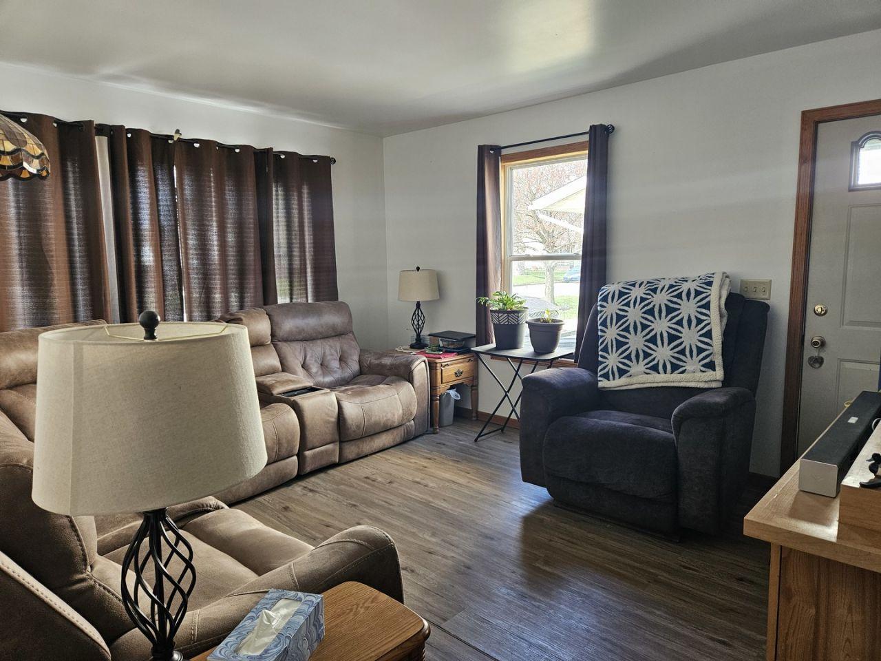 Lake Geneva, Wisconsin, 53147, United States, 6 Bedrooms Bedrooms, ,3 BathroomsBathrooms,Residential,For Sale,1804850
