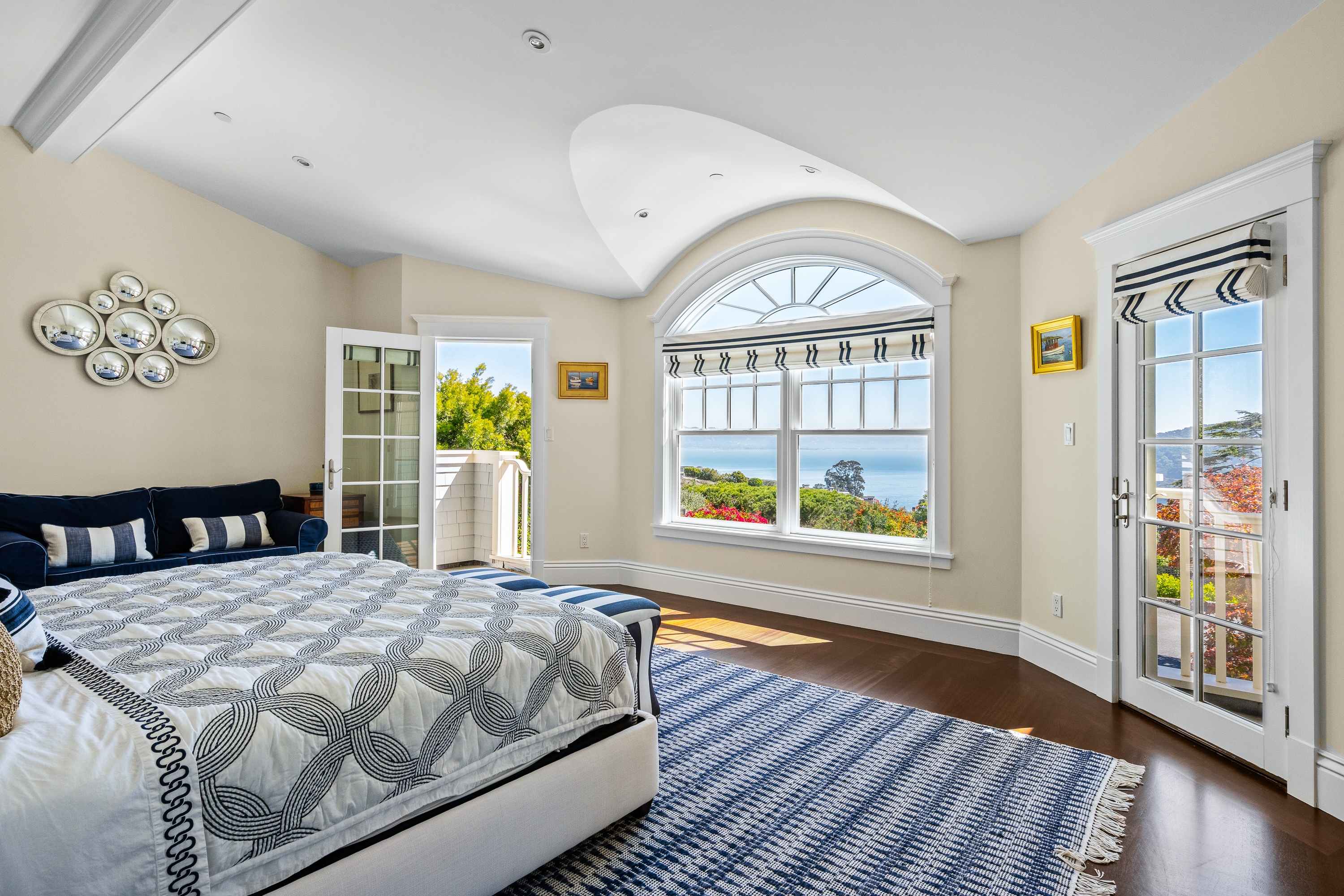  East Coast-Inspired Estate with Sweeping City, Bridge and Mount Tam Views - 物件實景