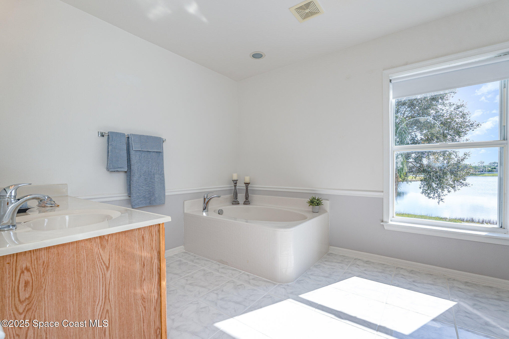 Palm Bay, Florida, 32908, United States, 6 Bedrooms Bedrooms, ,5 BathroomsBathrooms,Residential,For Sale,1995806