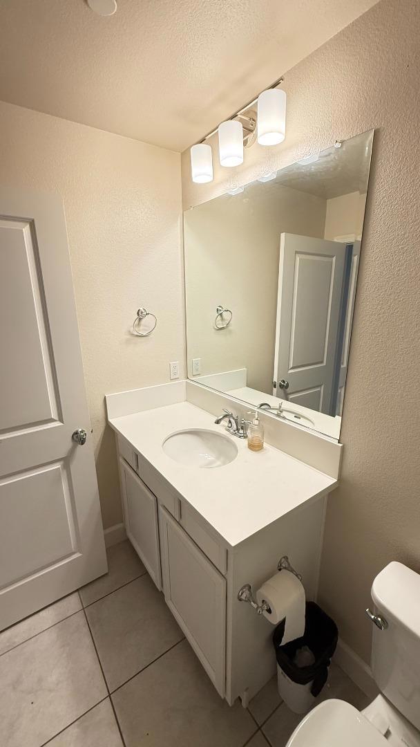 Hollister, California, 95023, United States, 4 Bedrooms Bedrooms, ,3 BathroomsBathrooms,Residential,For Sale,1980715