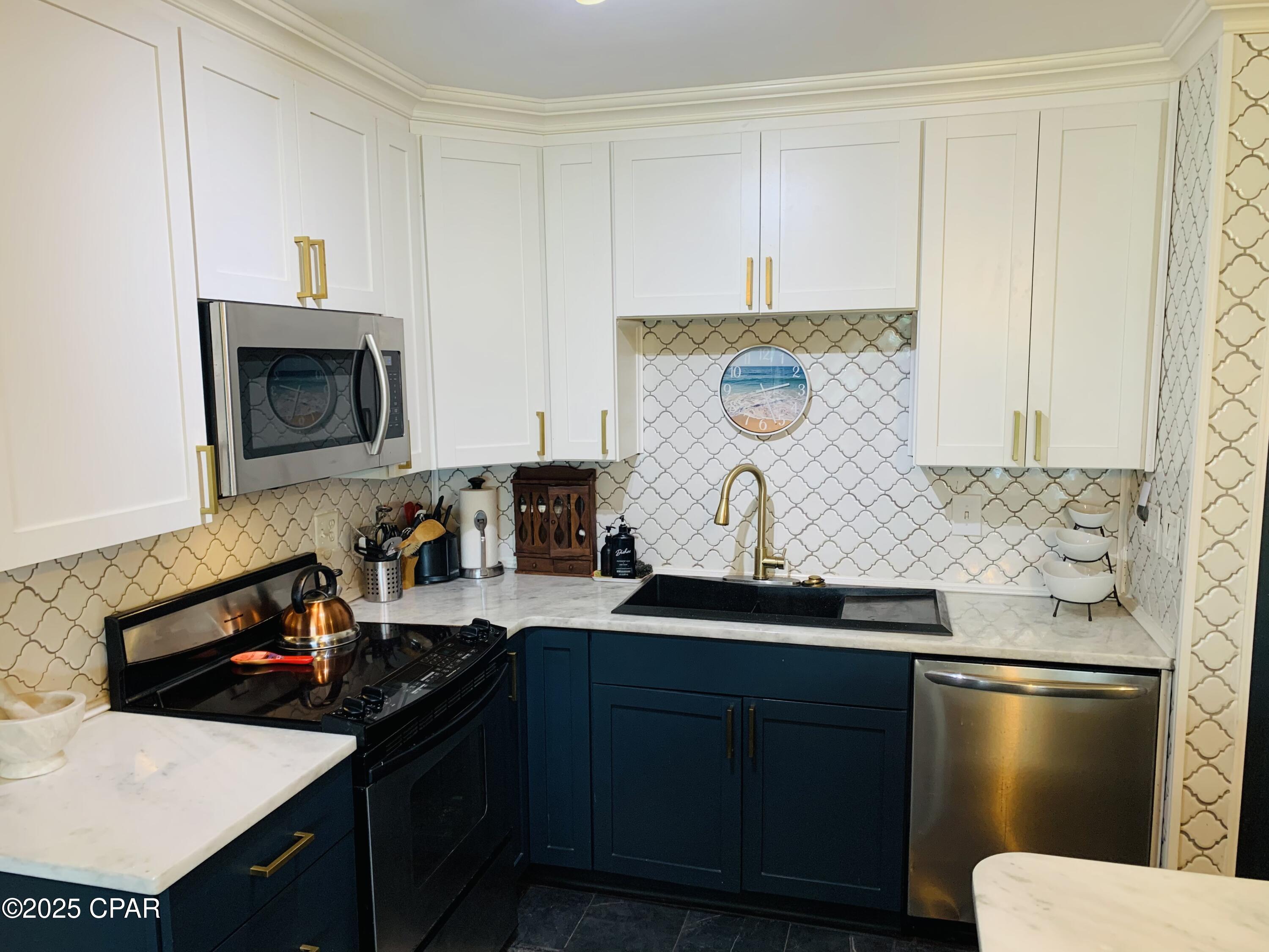 Panama City, Florida, 32404, United States, 3 Bedrooms Bedrooms, ,2 BathroomsBathrooms,Residential,For Sale,1883539