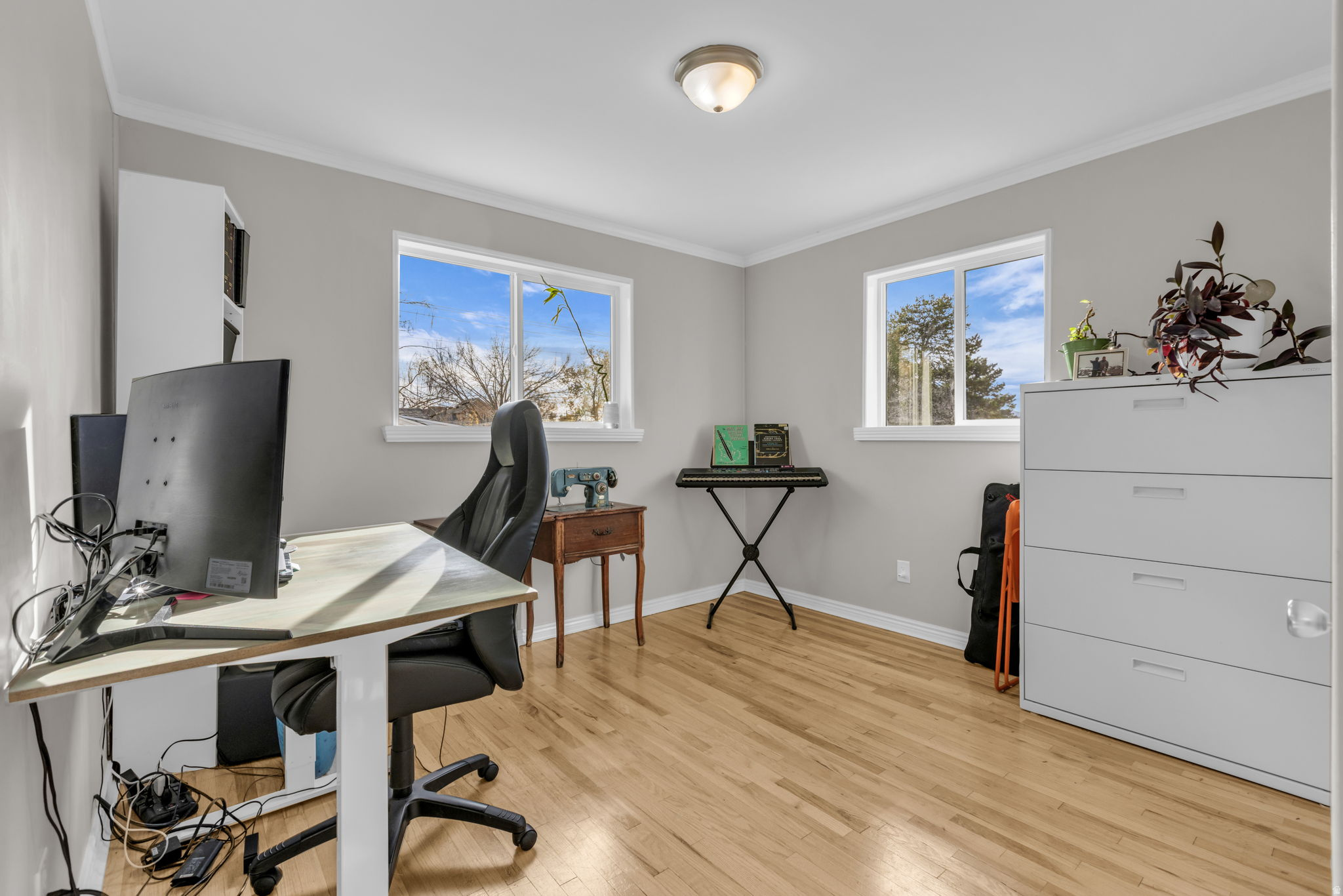 Cottonwood Heights, Utah, 84121, United States, 6 Bedrooms Bedrooms, ,1 BathroomBathrooms,Residential,For Sale,1995877