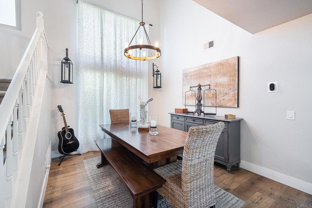 Simi Valley, California, 93065, United States, 3 Bedrooms Bedrooms, ,3 BathroomsBathrooms,Residential,For Sale,1883421