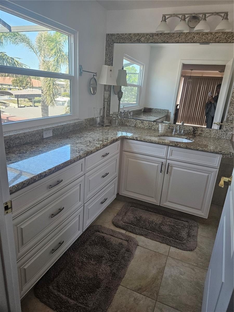 CAPE CORAL, Florida, 33914, United States, 4 Bedrooms Bedrooms, ,4 BathroomsBathrooms,Residential,For Sale,1910692