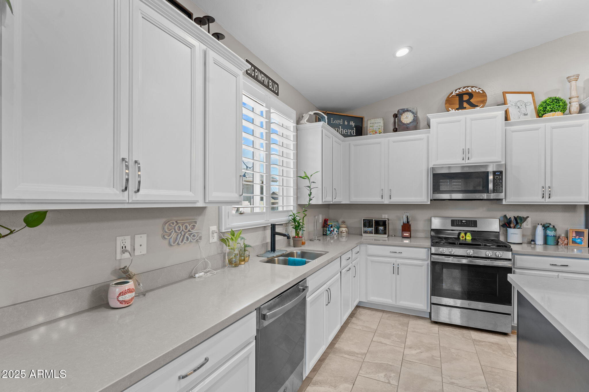 Prescott, Arizona, 86305, United States, 2 Bedrooms Bedrooms, ,2 BathroomsBathrooms,Residential,For Sale,1977514