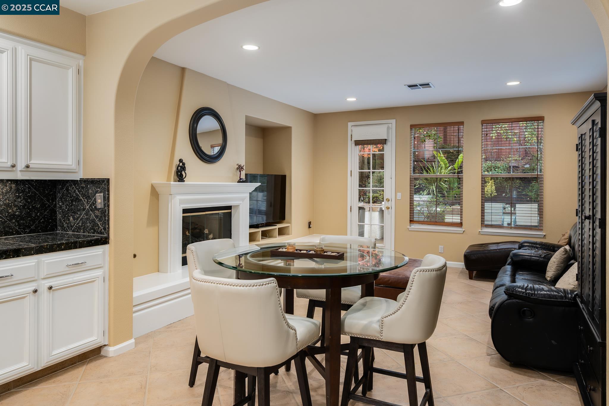 San Ramon, California, 94582, United States, 4 Bedrooms Bedrooms, ,3 BathroomsBathrooms,Residential,For Sale,1988285