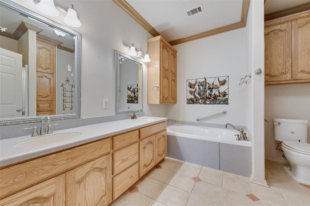 Mesquite, Texas, 75126, United States, 2 Bedrooms Bedrooms, ,2 BathroomsBathrooms,Residential,For Sale,1937692