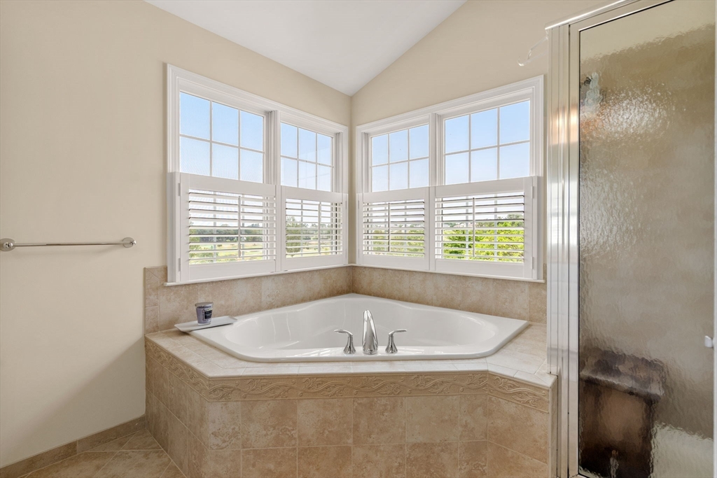 Methuen, Massachusetts, 01844, United States, 4 Bedrooms Bedrooms, ,3 BathroomsBathrooms,Residential,For Sale,1912504
