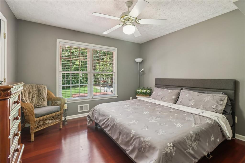 Flowery Branch, Georgia, 30542, United States, 4 Bedrooms Bedrooms, ,3 BathroomsBathrooms,Residential,For Sale,1923417
