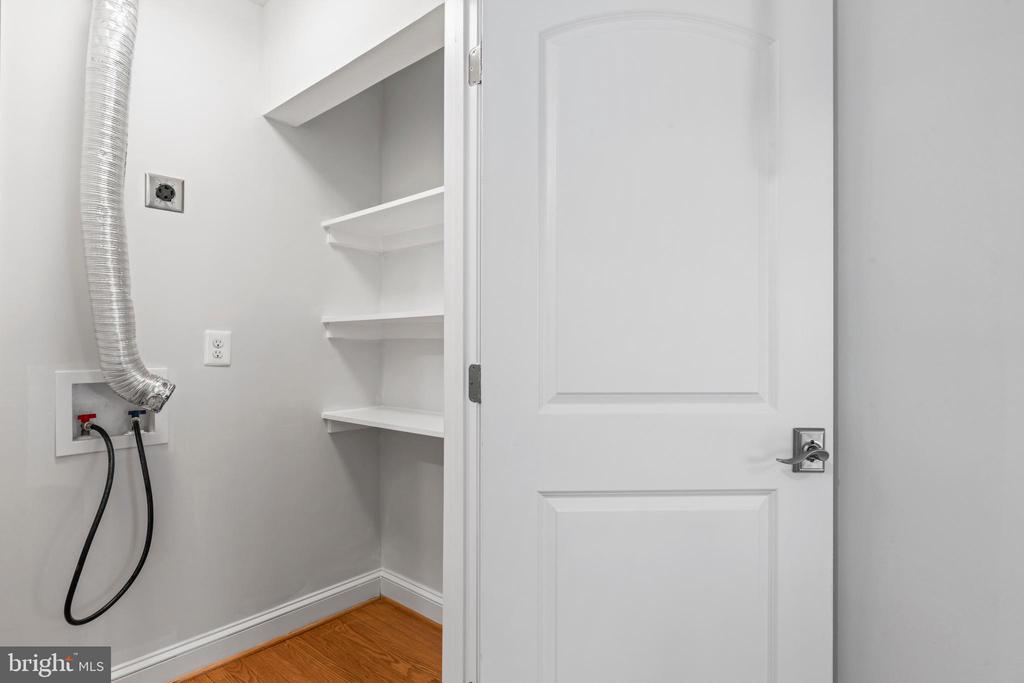 Falls Church, Virginia, 22043, United States, 5 Bedrooms Bedrooms, ,3 BathroomsBathrooms,Residential,For Sale,1977846