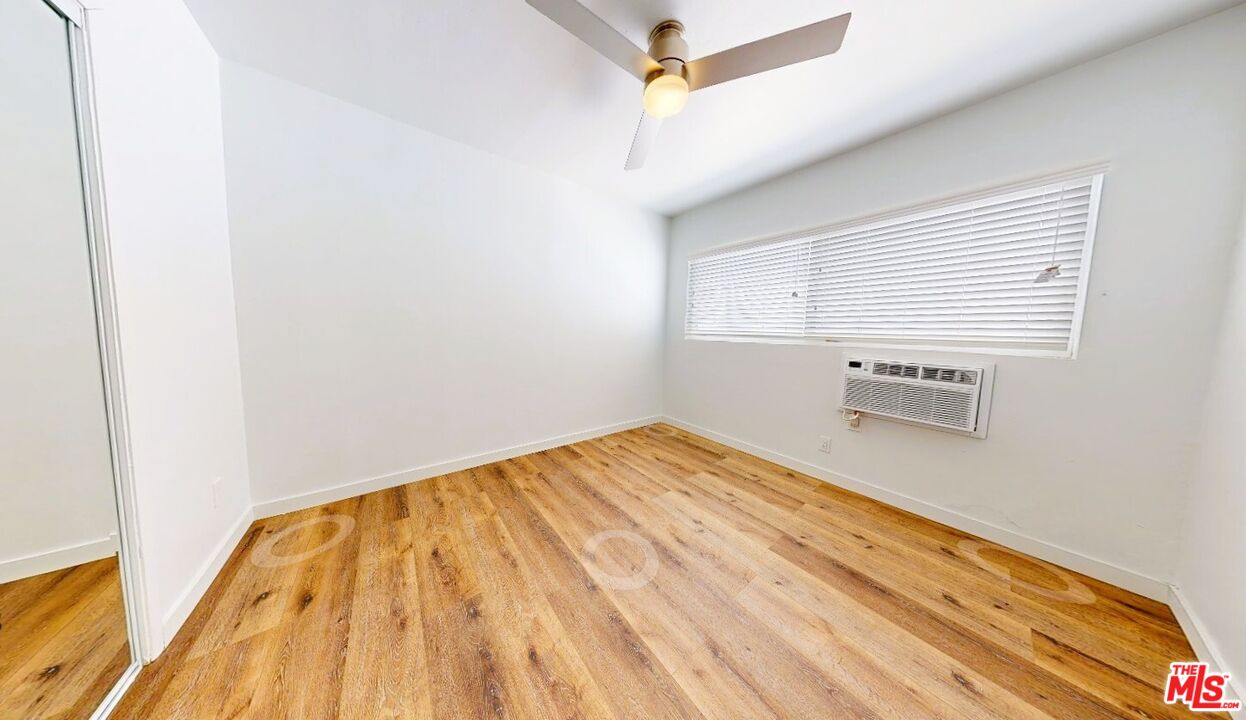 Los Angeles, California, 90066, United States, 4 Bedrooms Bedrooms, ,Residential,For Sale,1705092