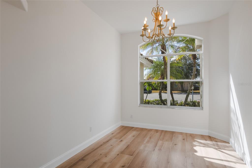 Sarasota, Florida, 34243, United States, 3 Bedrooms Bedrooms, ,2 BathroomsBathrooms,Residential,For Sale,1989326