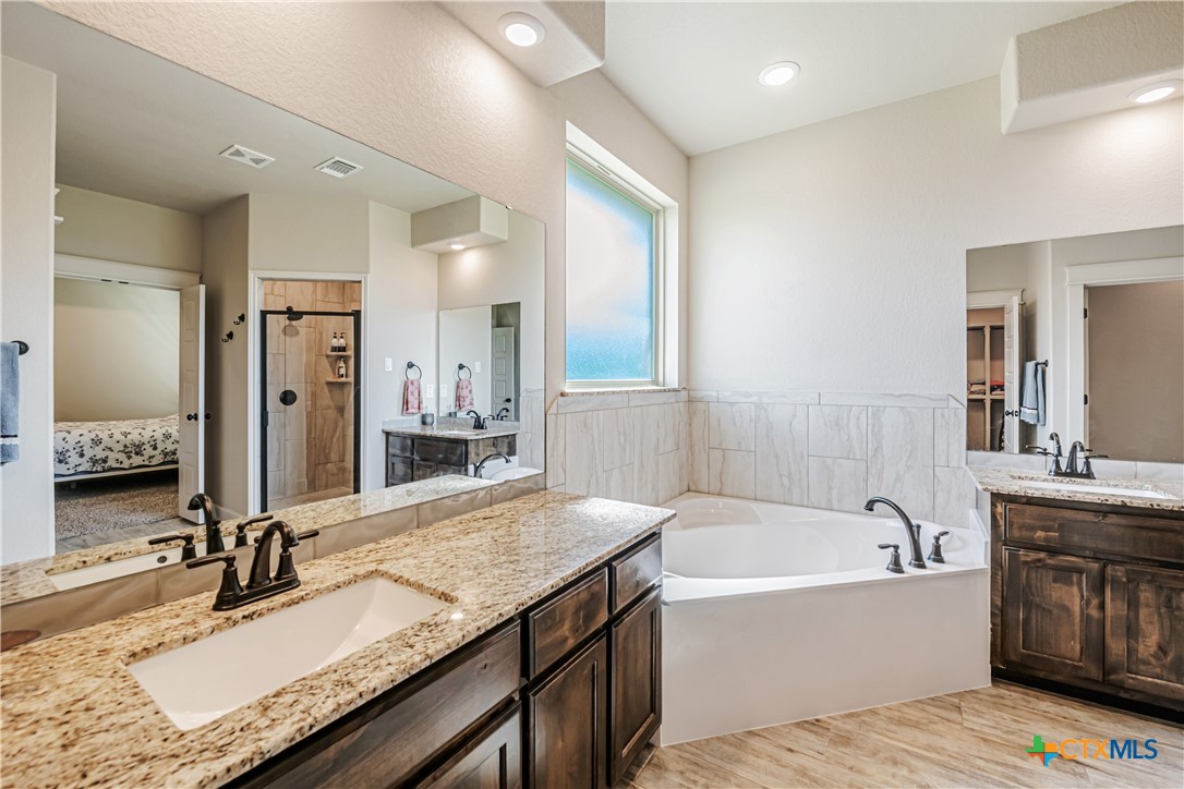 Belton, Texas, 76513, United States, 4 Bedrooms Bedrooms, ,3 BathroomsBathrooms,Residential,For Sale,1807693
