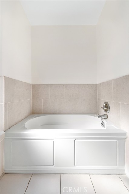 Azusa, California, 91702, United States, 2 Bedrooms Bedrooms, ,1 BathroomBathrooms,Residential,For Sale,1978077