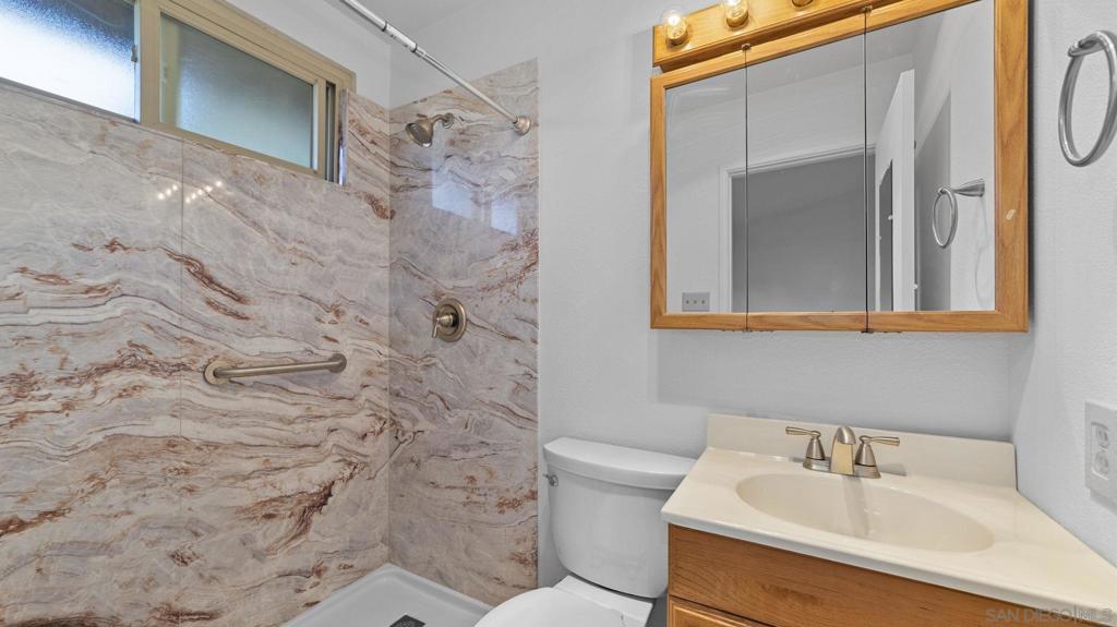 Vista, California, 92083, United States, 3 Bedrooms Bedrooms, ,2 BathroomsBathrooms,Residential,For Sale,2048591