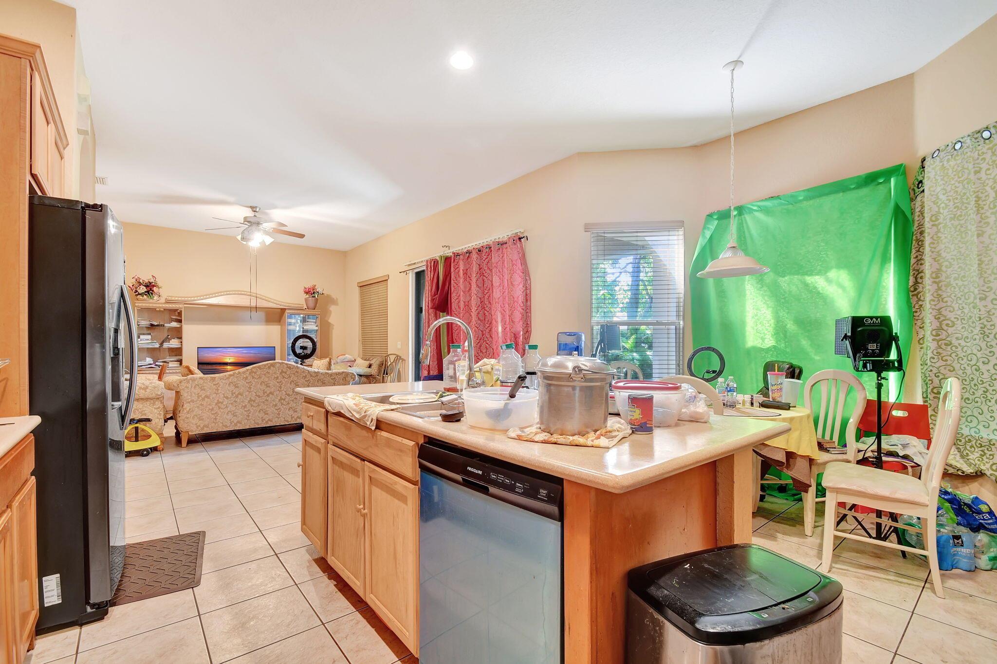 Boynton Beach, Florida, 33436, United States, 4 Bedrooms Bedrooms, ,3 BathroomsBathrooms,Residential,For Sale,1869524
