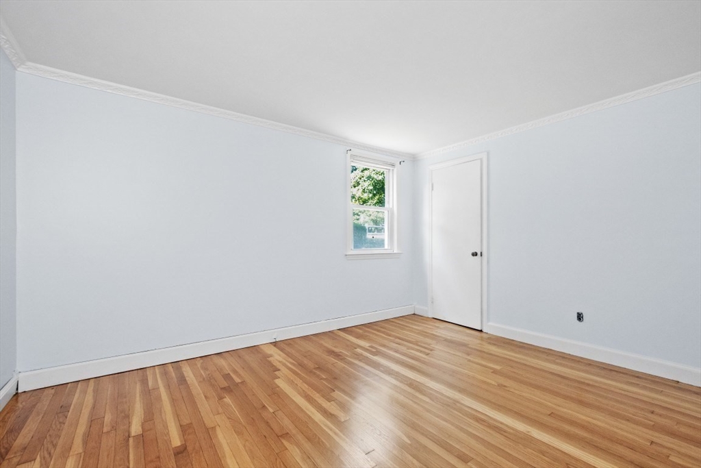 Weymouth, Massachusetts, 02190, United States, 2 Bedrooms Bedrooms, ,1 BathroomBathrooms,Residential,For Sale,1897259
