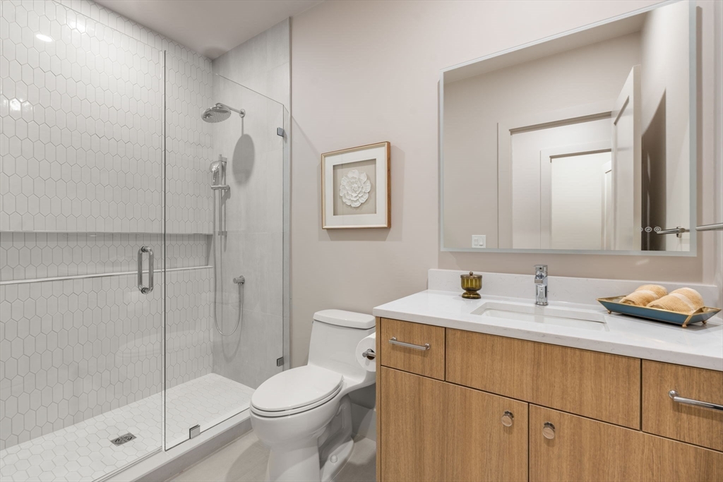 Newton, Massachusetts, 02461, United States, 6 Bedrooms Bedrooms, ,7 BathroomsBathrooms,Residential,For Sale,1882798