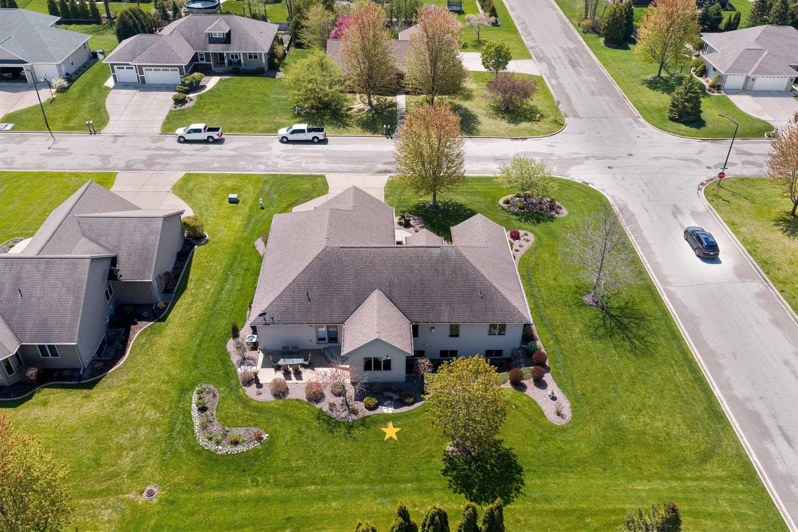 DE PERE, Wisconsin, 54115, United States, 3 Bedrooms Bedrooms, ,4 BathroomsBathrooms,Residential,For Sale,2048400