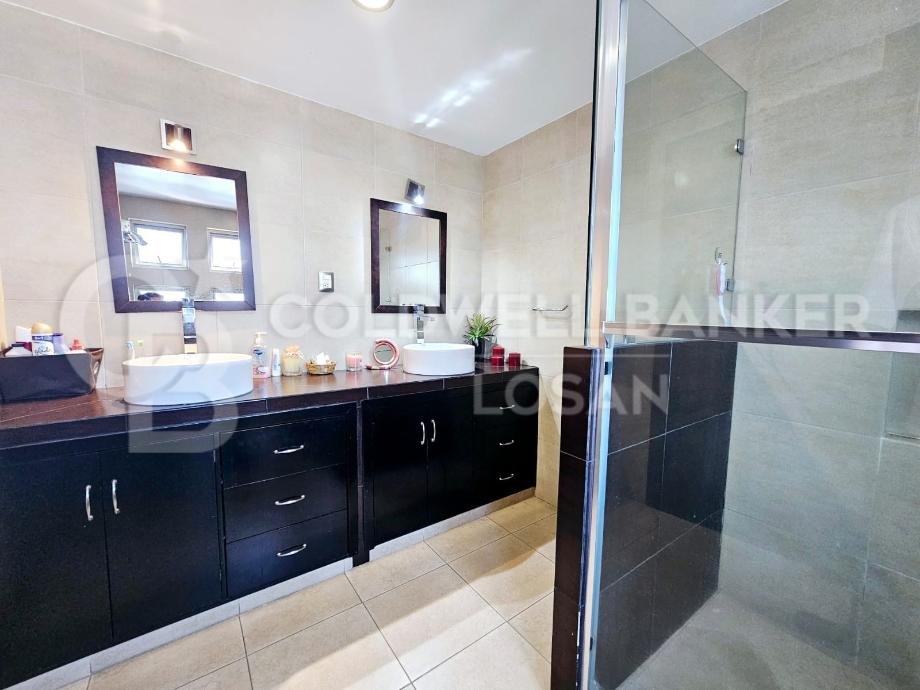 Manel Robles Pezuela, Naucalpan de Juárez, Estado de méxico, 53126, Mexico, 3 Bedrooms Bedrooms, ,3 BathroomsBathrooms,Residential,For Sale,Manel Robles Pezuela,1479400