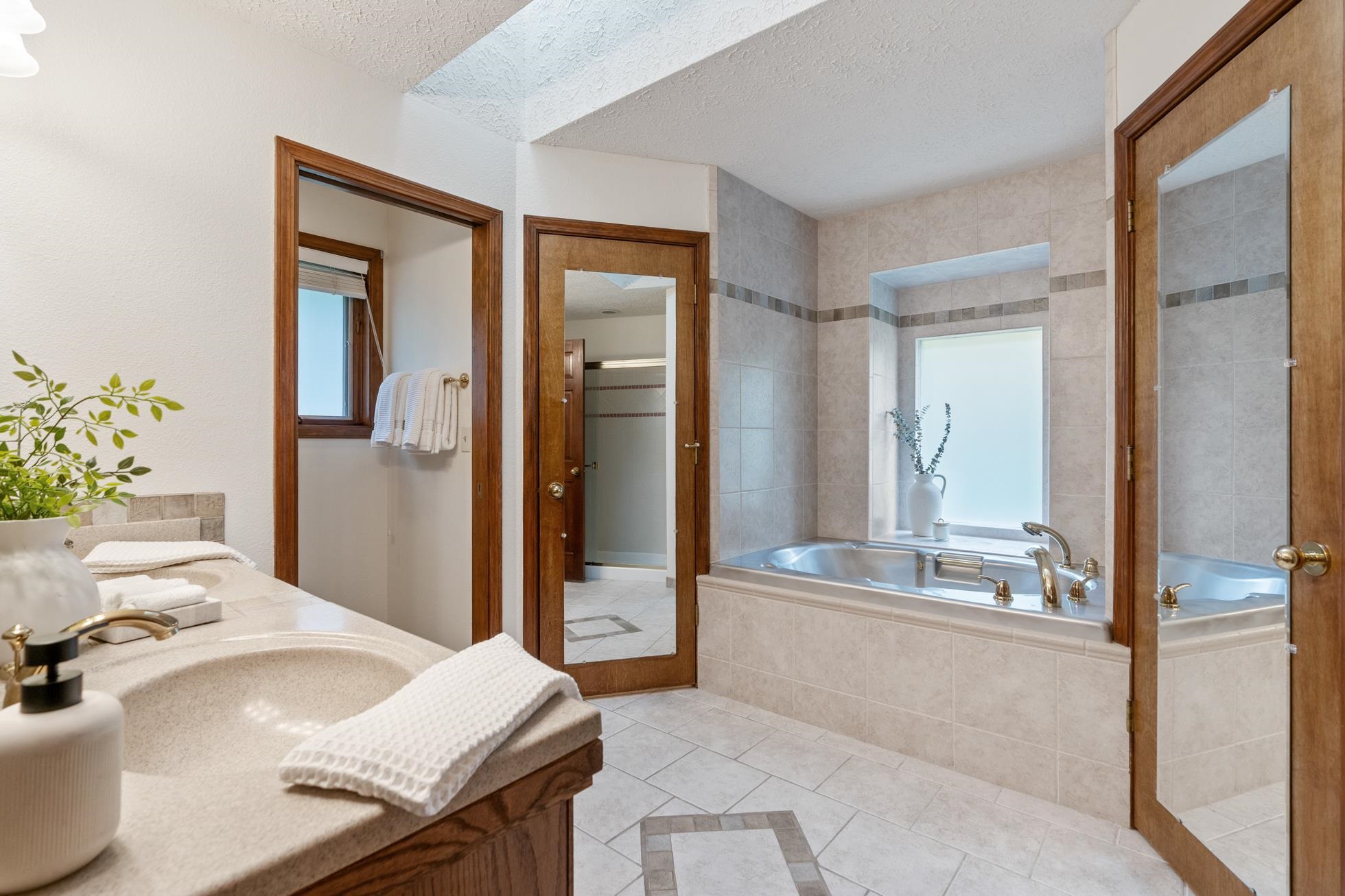 Spokane Valley, Washington, 99212, United States, 3 Bedrooms Bedrooms, ,3 BathroomsBathrooms,Residential,For Sale,1920906
