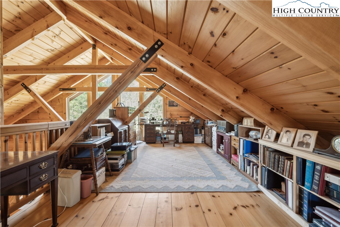 Grassy Creek, North Carolina, 28631, United States, 3 Bedrooms Bedrooms, ,4 BathroomsBathrooms,Residential,For Sale,1991857