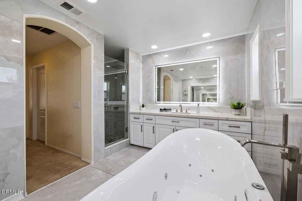 Oxnard, California, 93030, United States, 4 Bedrooms Bedrooms, ,3 BathroomsBathrooms,Residential,For Sale,1921863