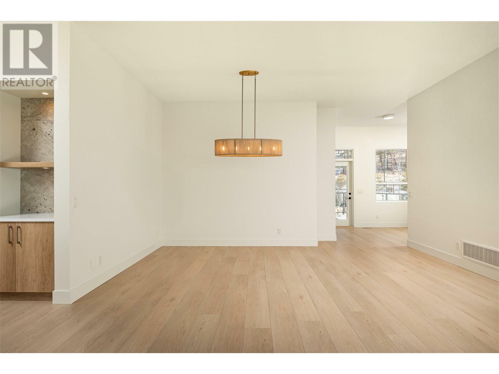 LAKE COUNTRY, British Columbia, V4V 0A4, CA, 3 Bedrooms Bedrooms, ,2 BathroomsBathrooms,Residential,For Sale,1837010