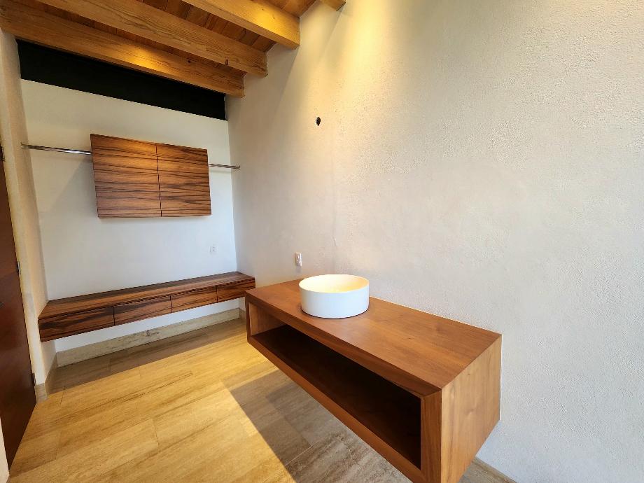 Valle de Bravo, Estado de México, 51200, Mexico, 4 Bedrooms Bedrooms, ,4 BathroomsBathrooms,Residential,For Sale,1722310