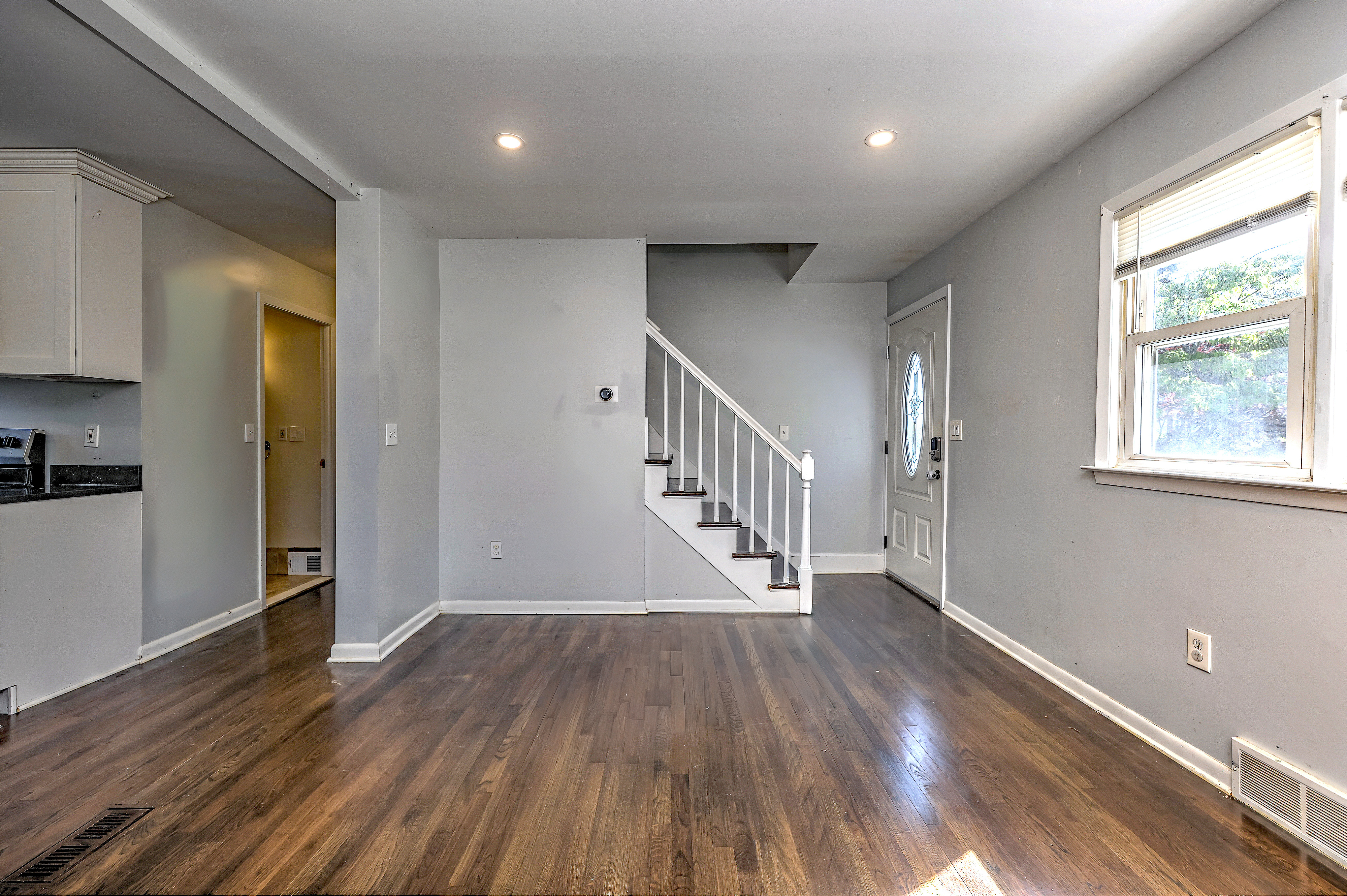  Spacious Cape-Style Home in the Desirable North End - 物件實景