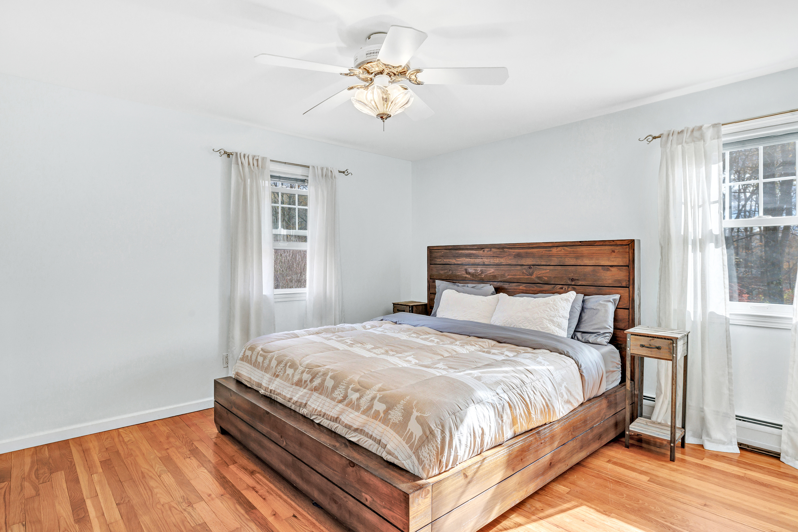 Monroe, Connecticut, 06468, United States, 4 Bedrooms Bedrooms, ,3 BathroomsBathrooms,Residential,For Sale,1989418