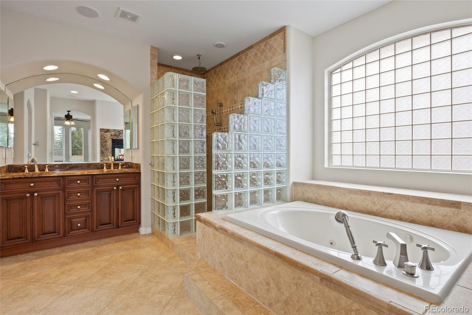 Castle Pines, Colorado, 80108, United States, 5 Bedrooms Bedrooms, ,4 BathroomsBathrooms,Residential,For Sale,2002261