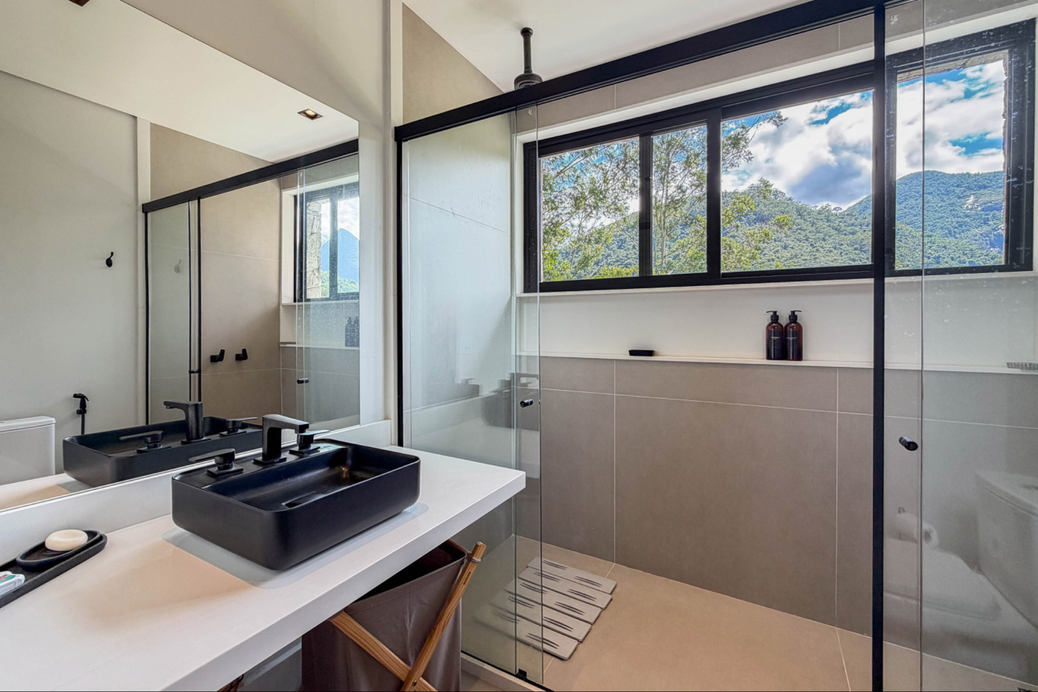  Contemporary residence with four suites in Fazenda Marambaia - 物件實景