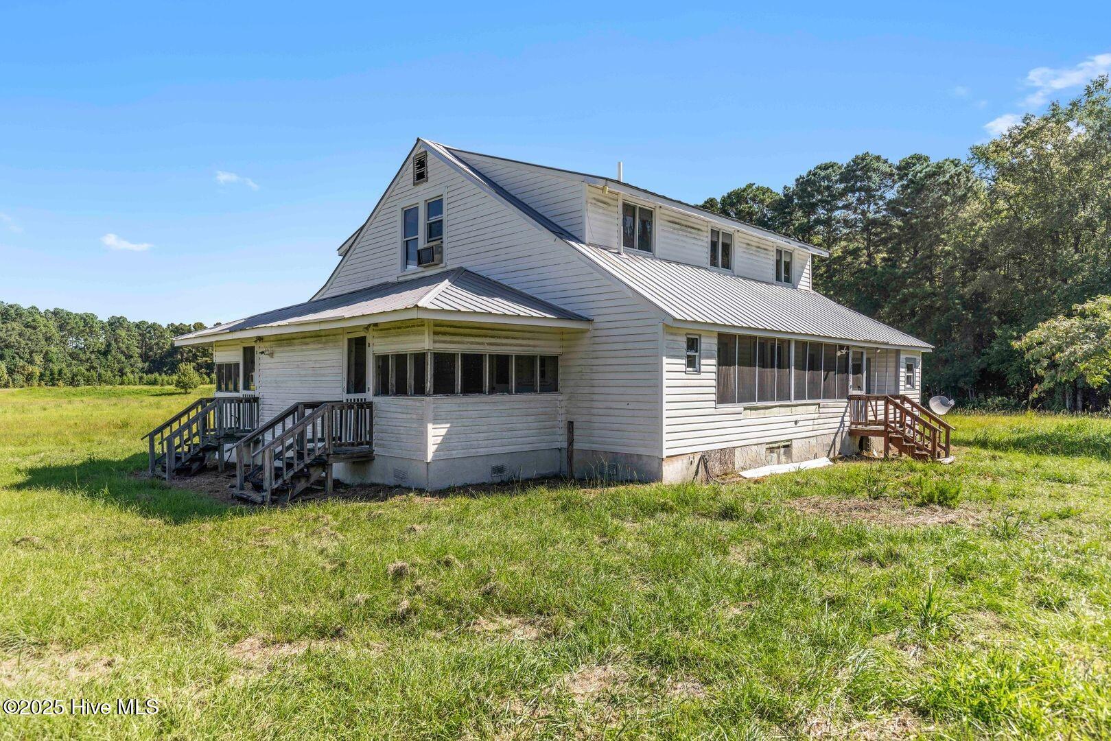 Harrells, North Carolina, 28444, United States, 4 Bedrooms Bedrooms, ,5 BathroomsBathrooms,Residential,For Sale,1955084