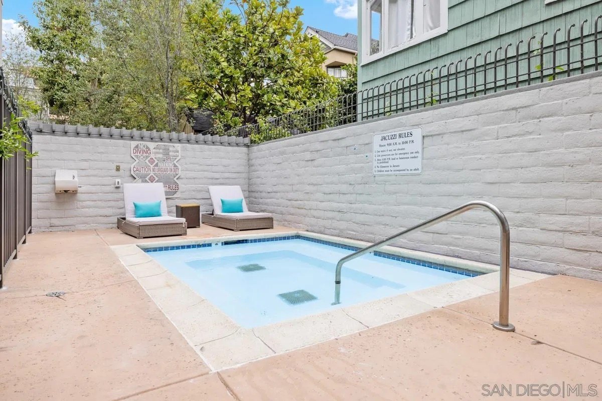 San Diego, California, 92101, United States, 2 Bedrooms Bedrooms, ,2 BathroomsBathrooms,Residential,For Sale,1901381