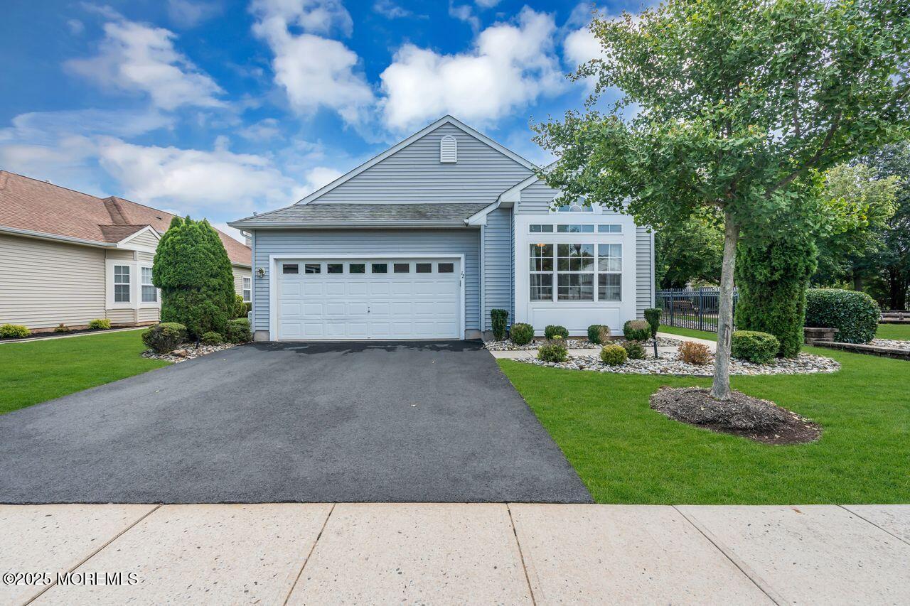 Franklin Twp, New Jersey, 08873, United States, 2 Bedrooms Bedrooms, ,2 BathroomsBathrooms,Residential,For Sale,1985006